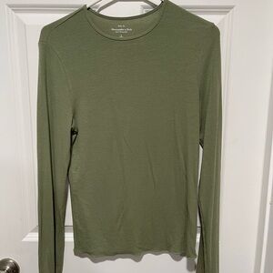 Green Long Sleeve Top